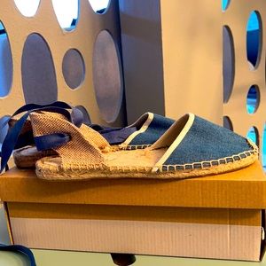 Brand New Sz 7 Soludos Denim Espadrilles Flats
